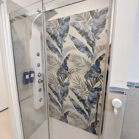 Blue Iris - - Laghi Svizzera Apartment *